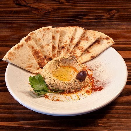 Hummus & warm pita